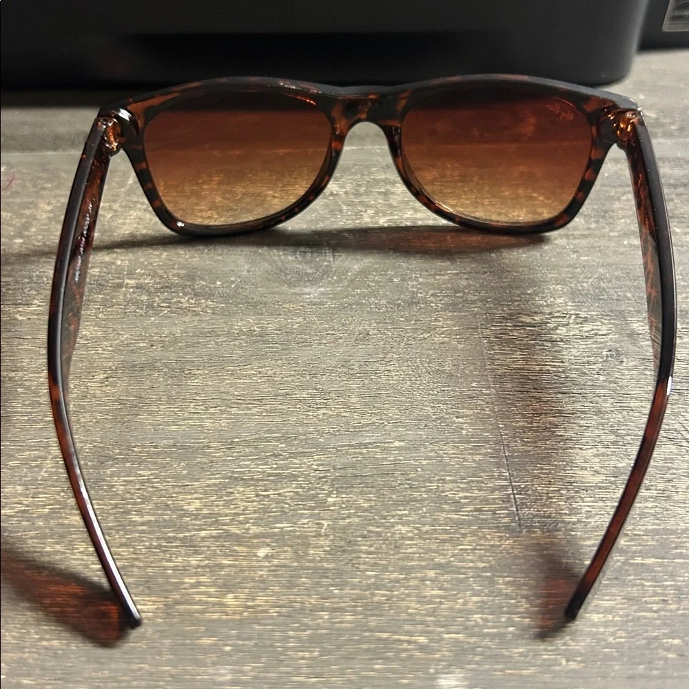Ray-Ban Wayfarer‎ Amber Tortoise Sunglasses
